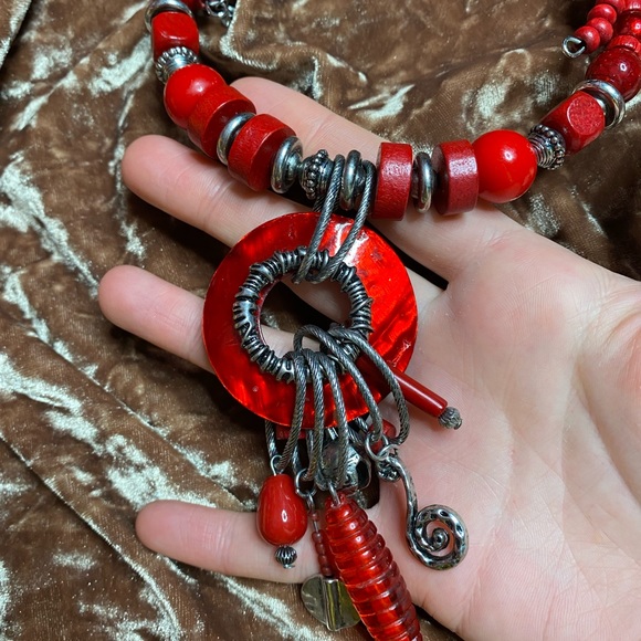 Red beaded choker necklace - Picture 2 of 5